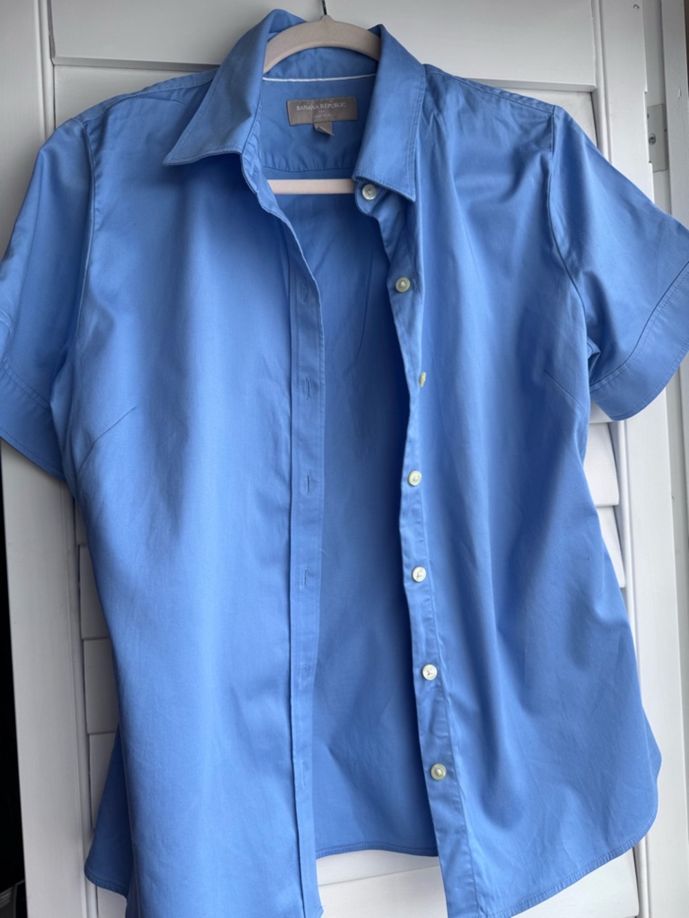 Banana Republic Light Blue Short-Sleeve Button-Down Shirt